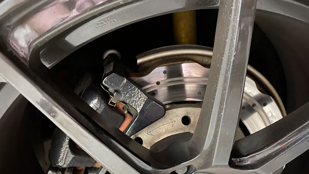 Choosing the Right Brake Pads for Your Car: A Comprehensive Guide hero image