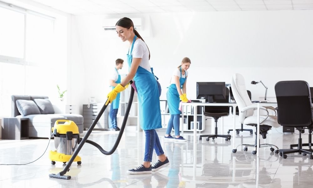 How to Choose the Right Janitorial Service Provider for Your Business hero image