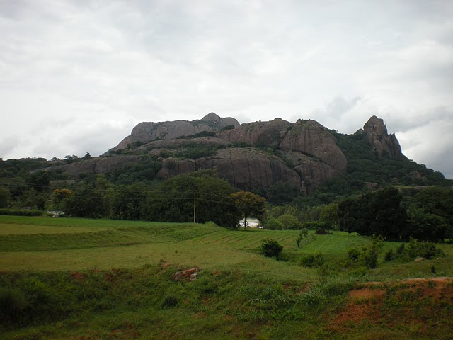Hiking, trekking, caving in Sawandurga hills