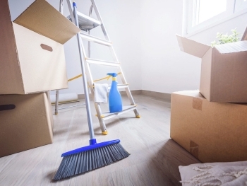 Top 3 Reasons to Hire Professional Cleaners for Move-In/Move-Out Cleaning image