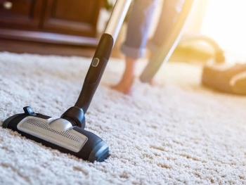 Tips for Keeping Your Carpets Clean and Fresh Between Professional Cleanings image