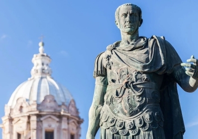 The Iconic Julius Caesar Statue in Rome: A Symbol of Power blog image