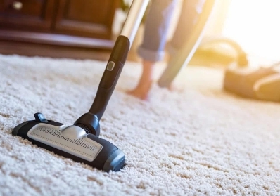 Tips for Keeping Your Carpets Clean and Fresh Between Professional Cleanings blog image