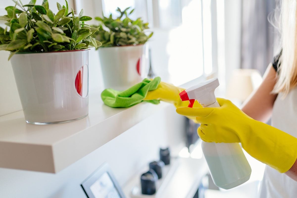 The Ultimate Spring Cleaning Checklist for Your Home or Office hero image